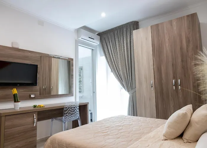 Mary VI Rooms